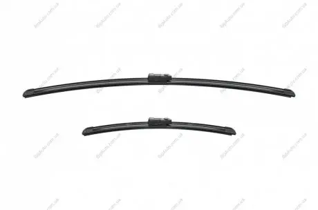 Щетки стеклоочистителя AEROTWIN A557S (700*400) VW Sharan 10-, SEAT Alhambra 10- BOSCH 3397007557 (фото 1)
