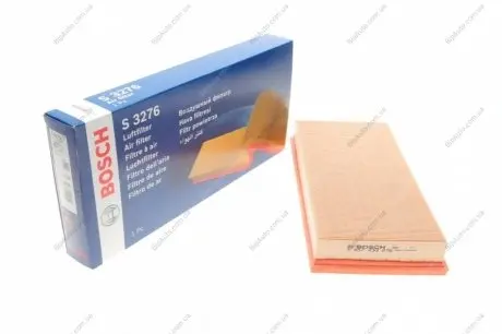 Фильтр воздушный MITSUBISHI Carisma -03; VOLVO S40/V40 95-04 (170*48*345) BOSCH 1457433276