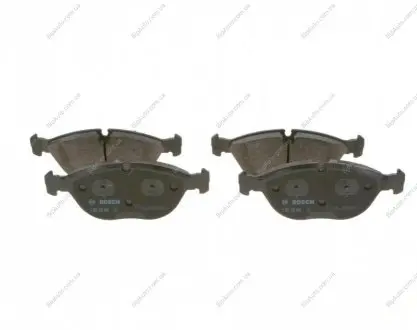 Тормозные колодки передние DB 4,3/5,5 W202/210 AMG 97- BOSCH 0986424649