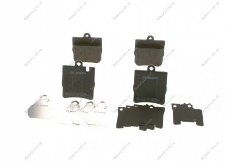 Тормозные колодки дисковые задние DB C203 E210 2000- BOSCH 0986494022 (фото 1)