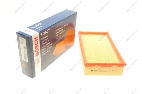 Фильтр воздушный DB W124 2,0/2,2 M111 (172*58*282) BOSCH 1457433607