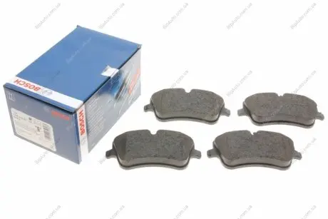 Тормозные колодки дисковые передние DB W203 00- BOSCH 0986424517