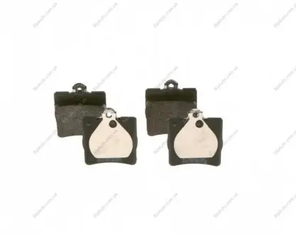 Тормозные колодки дисковые задние DB W203 00- BOSCH 0986495080