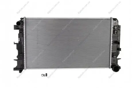 Радиатор системы охлаждения NISSENS 67156A