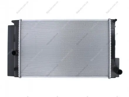 Радиатор системы охлаждения NISSENS 64692