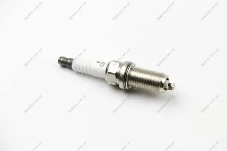 Свічка запалювання Nissan DENSO K16HPRU11
