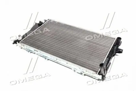 Радиатор охлаждения AUDI 100 (C4) (90-) /A 6 (C4) (94-) NISSENS 60477