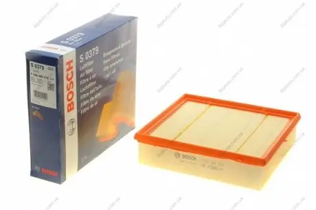Фильтр воздушный MB A (W176), B (W242, 246) 11- BOSCH F026400379
