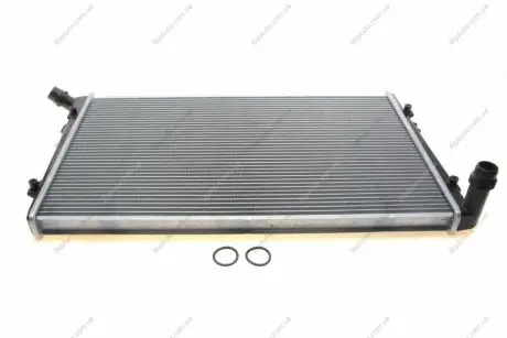 Радиатор охлаждения PASSAT7/TOURAN 19TDi 05- Van Wezel 58002255