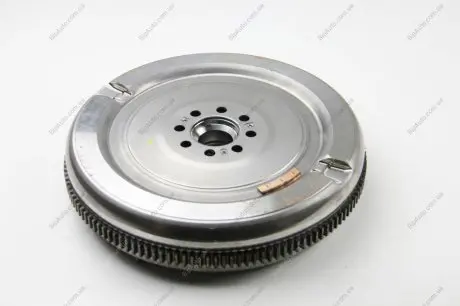 Сцепление+маховик VW TRANSPORTER V 2.5 TDI 03-09 LuK 600 0125 00