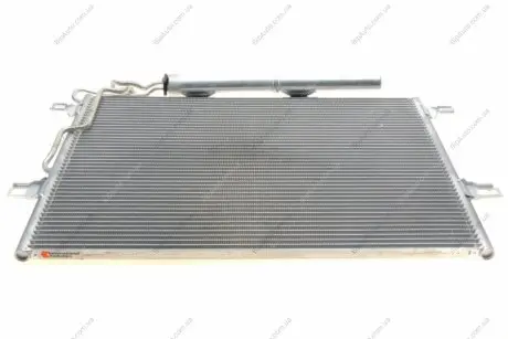 Конденсор кондиционера MBW211 E200>500 02- MT/AT Van Wezel 30005307