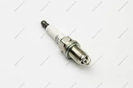 Свічка запалювання DENSO K16TT