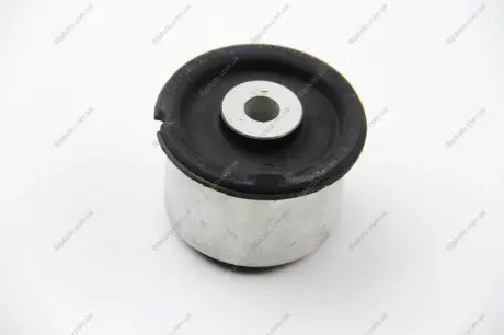 Фото 1 - сайлентблок важеля AUDI Q7, VW TOUAREG 02 перед. міст низ LEMFORDER 35034 01 Сайлентблок важеля AUDI Q7, VW TOUAREG 02 перед. міст низ LEMFORDER 35034 01 (фото 1)