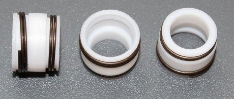 Уплотнительное кольцо, стержень клапана ELRING 253.685 (фото 1)
