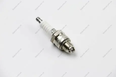 Свічка запалювання DENSO W20FP-U