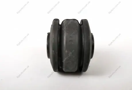 Втулка стабилизатора перед. нижняя Toyota Land Cruiser 07- Toyota / Lexus / Daihatsu 48849-60010