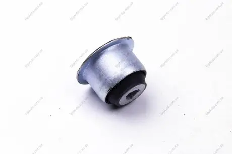 Сайлентблок рычага переднего, 7700424459, 8200651161, 8200711554, 5456000Q0A, 7700419249, 7700419236, 7700418941, Metalcaucho 04094