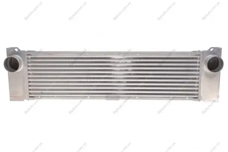 Радиатор интеркулера MERCEDES VITO (W639) 2.0D/2.2D/3.2 09.03- NRF 30901
