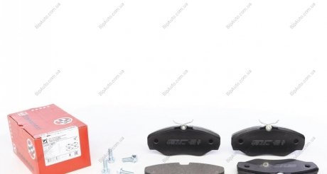 Комплект тормозных колодок, дисковый тормоз ZIMMERMANN 230991801 (фото 1)