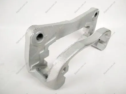 Скоба суппорта тормозного переднего SUBARU 26225AG110 (фото 1)