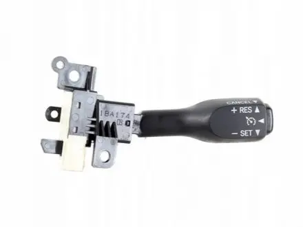 Выключатель системы круиз-контроля TOYOTA Toyota / Lexus / Daihatsu 8463234011