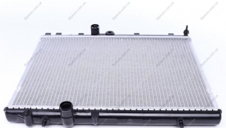 Радиатор охлаждения Citroen C5 1.6-2.0HDI 01- NRF 50435 (фото 1)