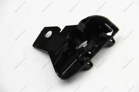 Кронштейн рамки решітки радіатора Sprinter 06- Пр. BSG BSG60927001 (фото 1)