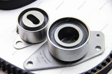 К-кт паска ГРМ /Volvo 1.9dCi 00-07 RENAULT 77 01 477 047
