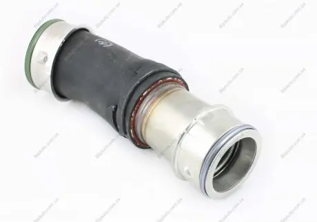 Патрубок интеркулера VW T5 AXD/AXE VAG 7H0 145 555C