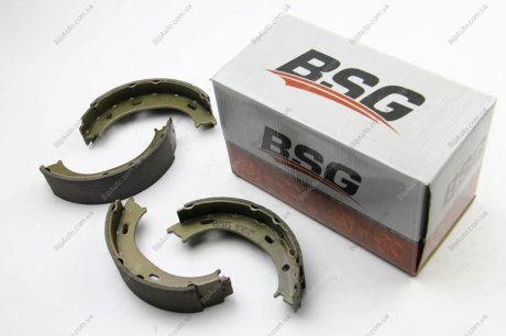 Комплект тормозных колодок, стояночная тормозная система BSG BSG60205002