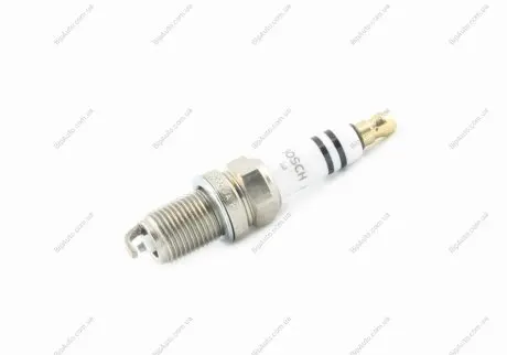 Свеча зажигания Octavia A5 2.0 FSI VAG 101905610A
