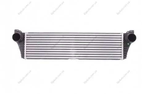 Інтеркулер MB W639 2.0D-3.2D 10- NISSENS 96261