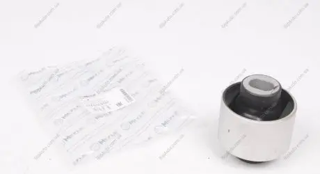 Сайлентблок рычага 014 033 0157 MEYLE 0140330157
