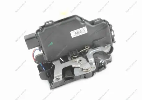 Замок двери VOLKSWAGEN VAG 3B1837015AP