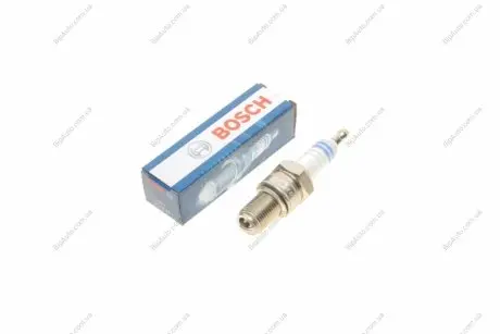 Свеча зажигания W8CC BOSCH 0 241 229 579 (фото 1)