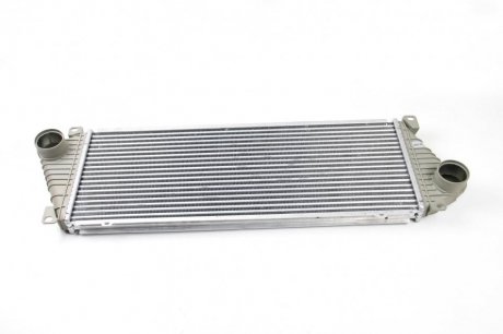 Радиатор интеркулера Sprinter/LT 95-06 90-535-001 BSG BSG90535001