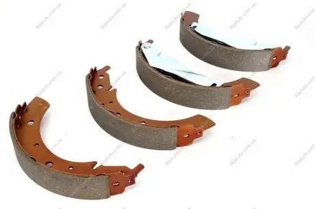 Тормозные колодки барабанные LPR 04680