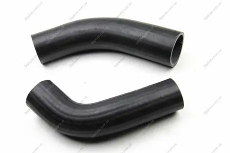 Патрубок интеркулера Transit 2.2 TDCi V347 06- (компл.) BSG BSG30720131