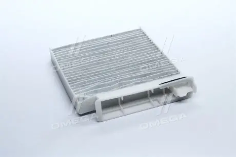 Фильтр салона RENAULT DUSTER 10-, LOGAN 04- угольный Denckermann M110607K