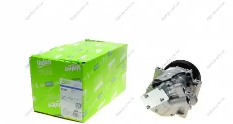 Компрессор кондиционера 926002352R Renault Valeo 813383