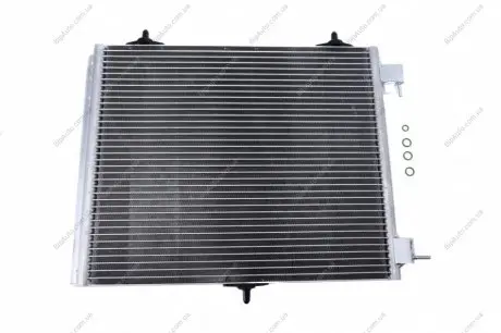 Конденсатор (радіатор) кондиціонера Valeo 814095