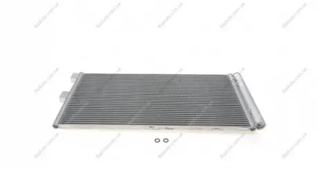 Радіатор кондиціонера Valeo 818021