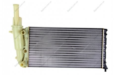 Радиатор, охлаждение двигателя NISSENS 61858 (фото 1)