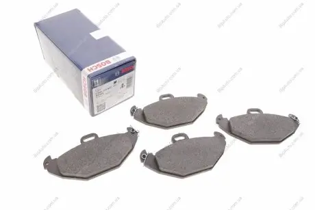Комплект тормозных колодок, дисковый тормоз BOSCH 0986424532