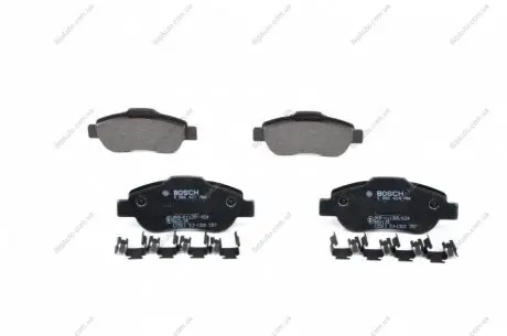 Комплект тормозных колодок, дисковый тормоз BOSCH 0986424786