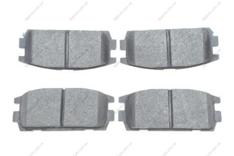 Комплект тормозных колодок, дисковый тормоз BOSCH 0986494137 (фото 1)