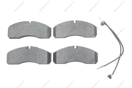 Комплект тормозных колодок, дисковый тормоз BOSCH 0986494273 (фото 1)