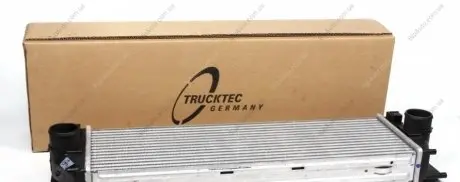 Интеркулер AUTOMOTIVE TRUCKTEC 0240235