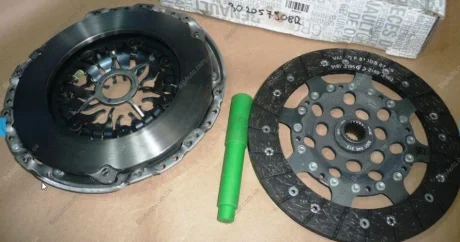 К-кт зчеплення Megane III/Scenic III 1.9Dci 2008- RENAULT 302057908R