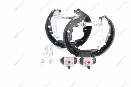 Комплект тормозных колодок BOSCH 0204114896